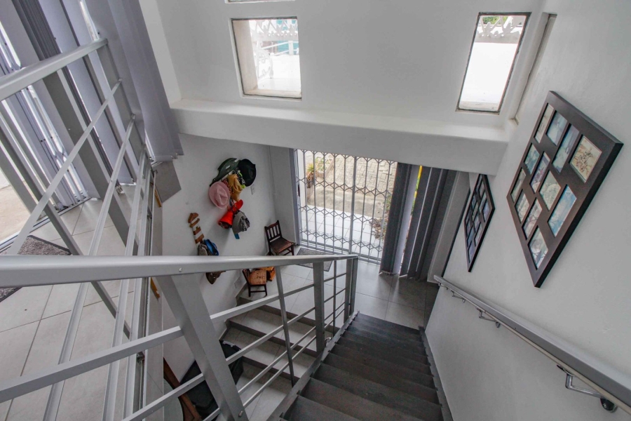 3 Bedroom Property for Sale in Wavecrest Eastern Cape